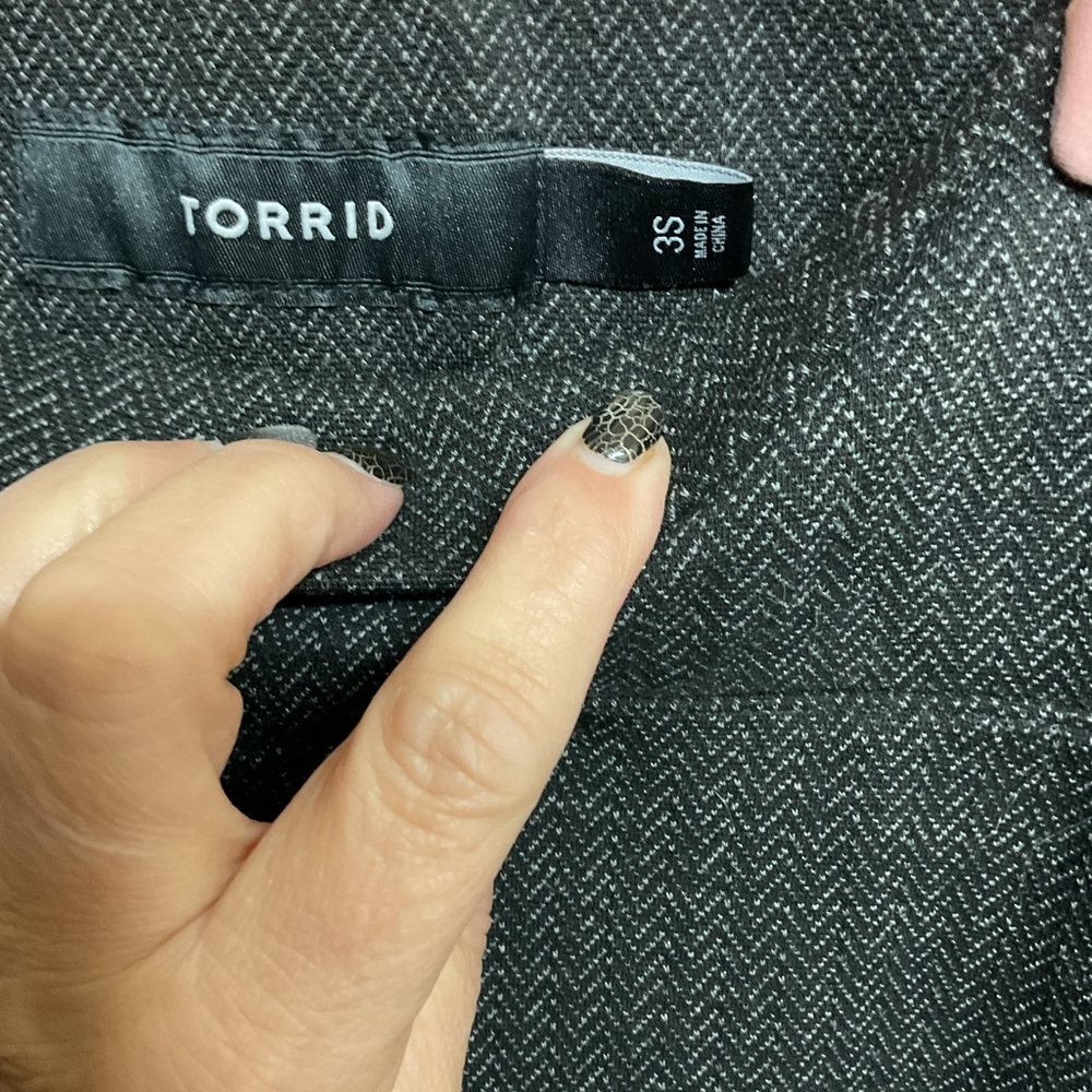 Torrid Dark Gray Women’s Work Pants - Picture 2 of 3